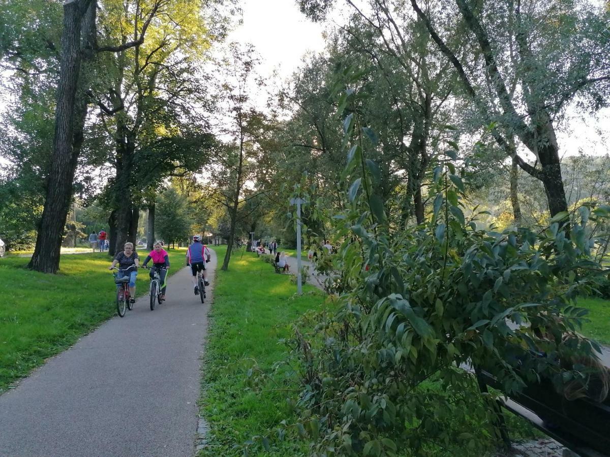 Pokoje Nad Raba Myślenice Exteriör bild